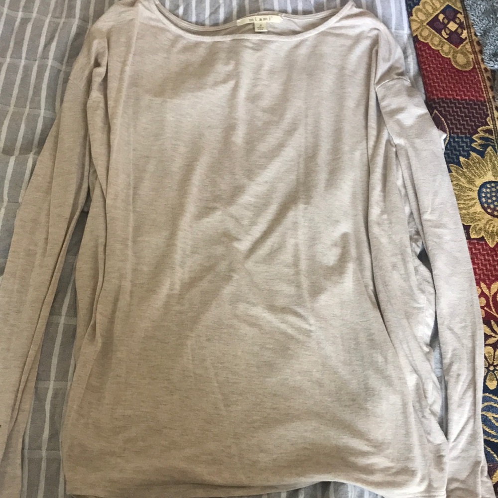 Long sleeve top